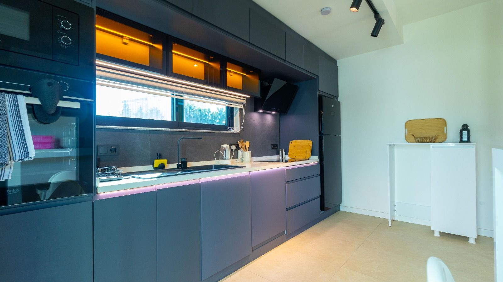 King Luxury Villa - Image 2